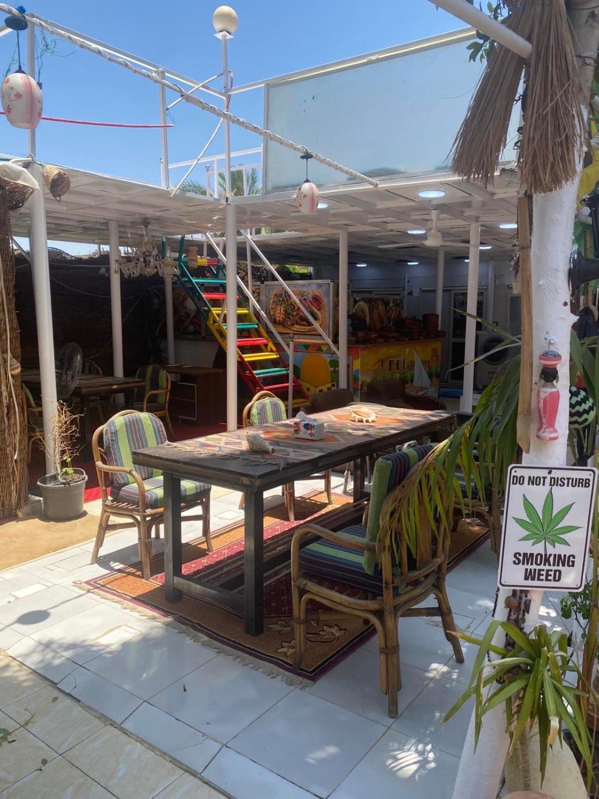 Gasthuis Peace Garden & Camp Luxor